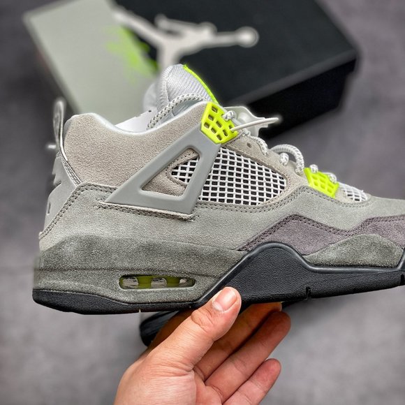 Air Jordan 4 Retro main image 8